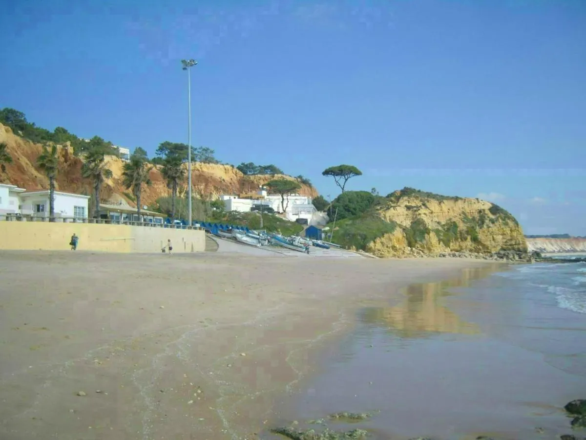 Charming 2-Bed Apartment In Olhos De Agua Albufeira 0*,