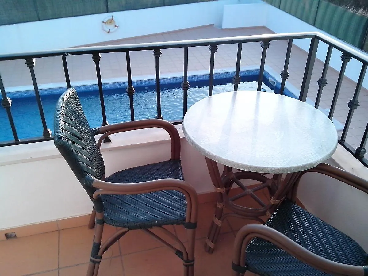 Charming 2-Bed Apartment In Olhos De Agua Albufeira