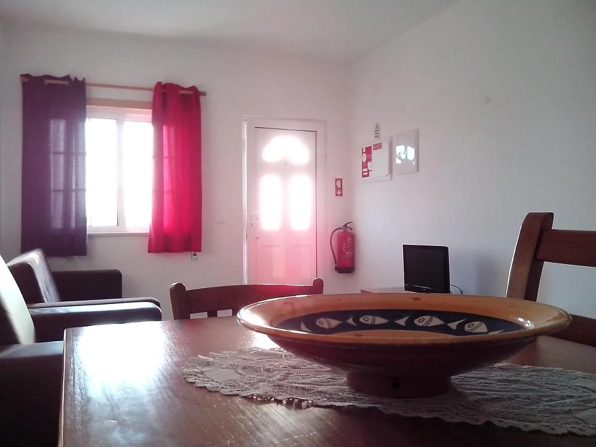 Charming 2-Bed Apartment In Olhos De Agua Albufeira