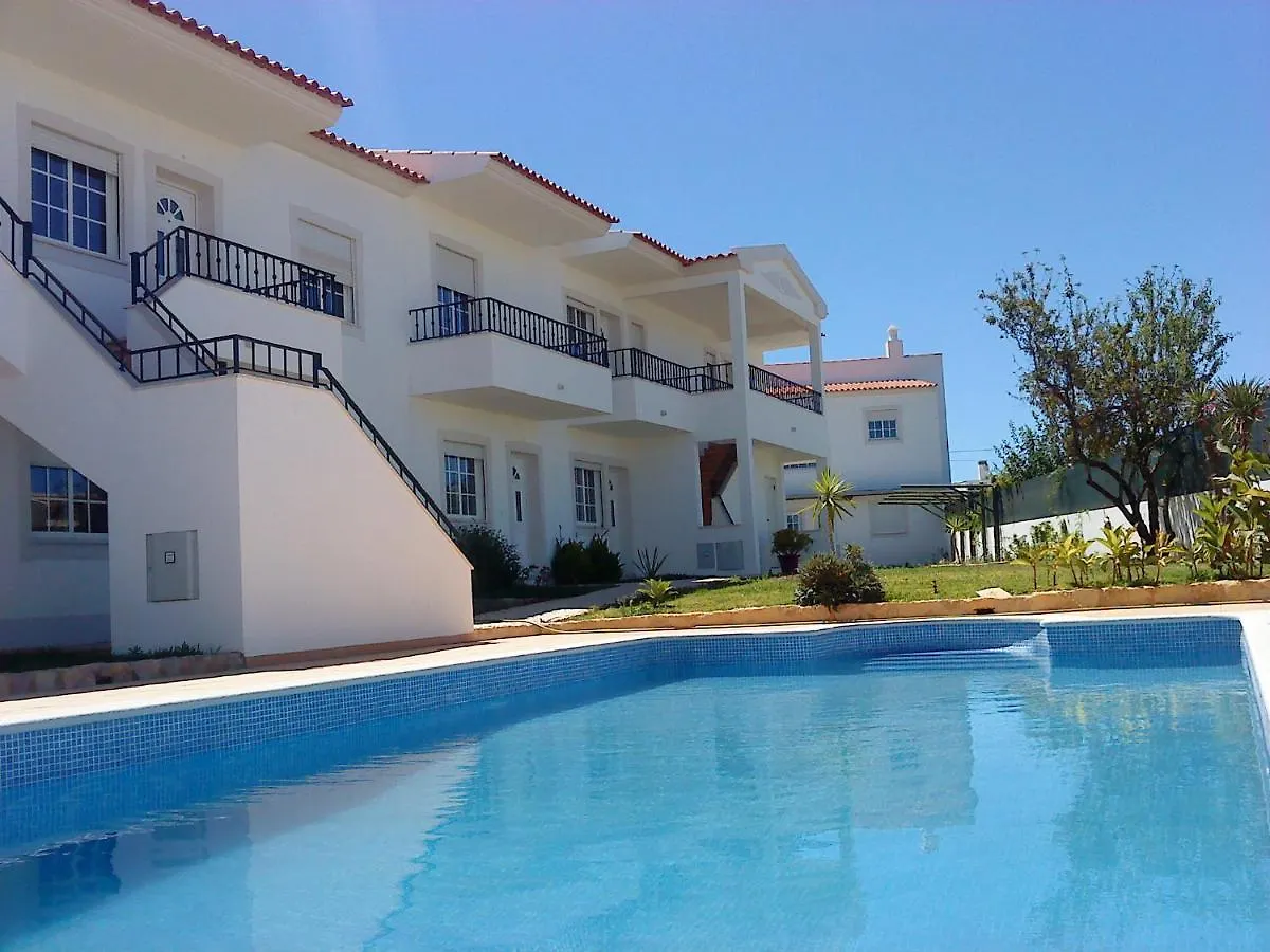 Charming 2-Bed Apartment In Olhos De Agua Albufeira
