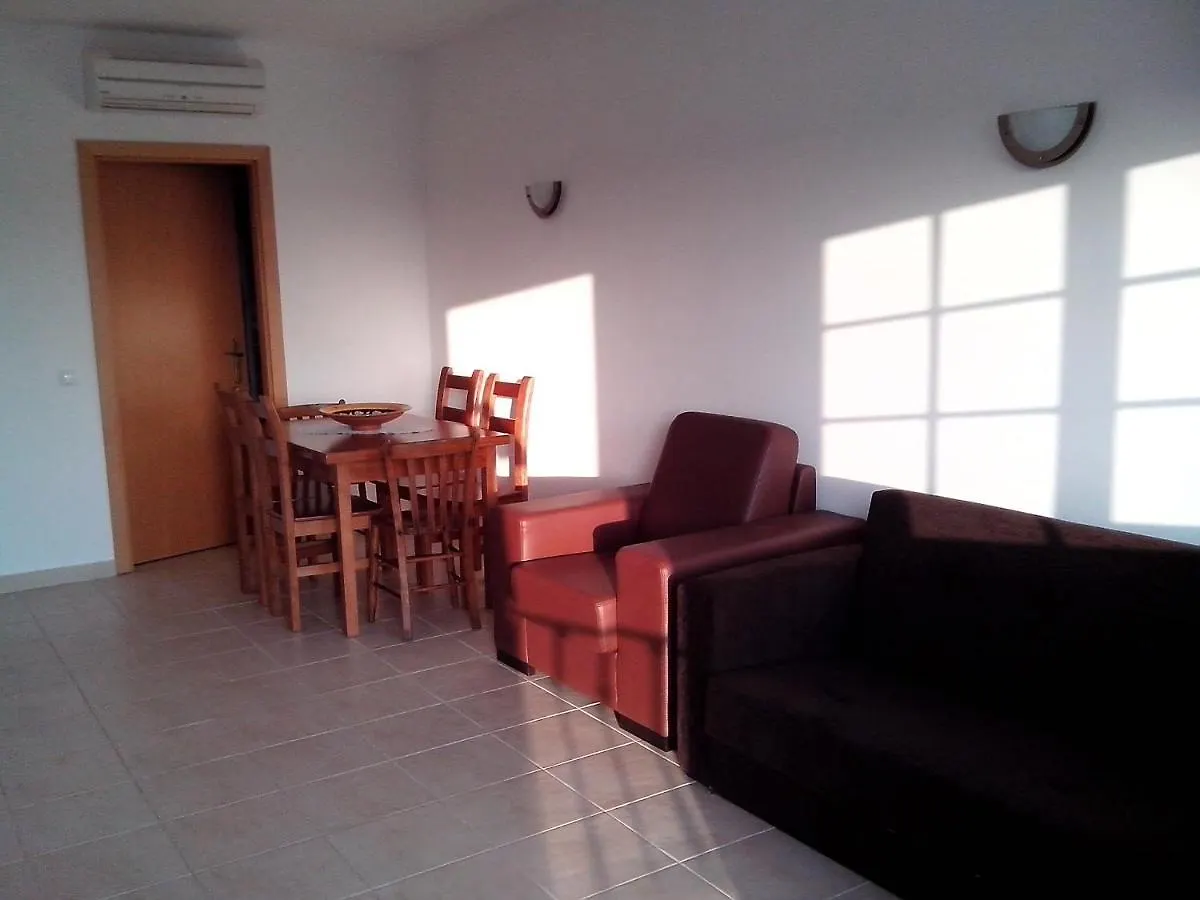 Charming 2-Bed Apartment In Olhos De Agua Albufeira Portugal
